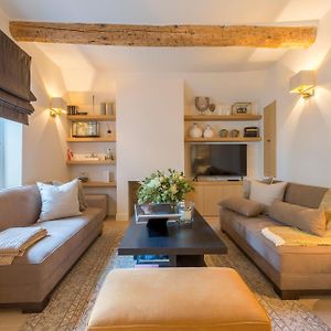 Suite à 3 Chambres à Coucher